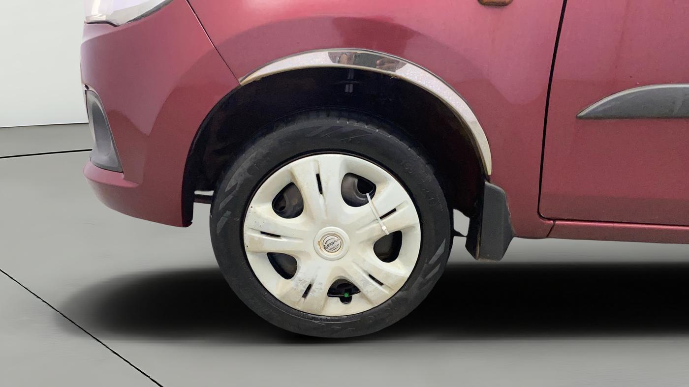2016 Maruti Alto K10 VXI AMT, Petrol, Automatic, 72,889 km, Left Front Wheel