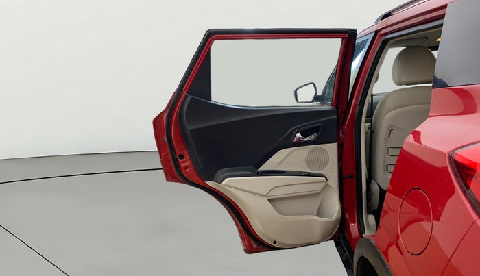 2019 Mahindra XUV300 W8 (O) 1.5 DIESEL, Diesel, Manual, 62,977 km, LHS Rear Door