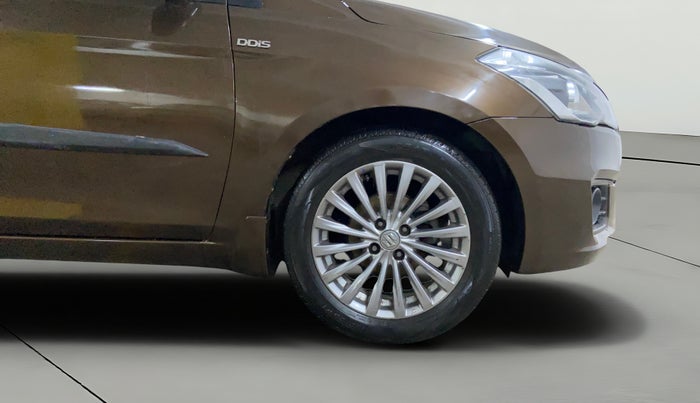 2017 Maruti Ciaz ALPHA DIESEL 1.3, Diesel, Manual, 1,39,590 km, Right Front Wheel