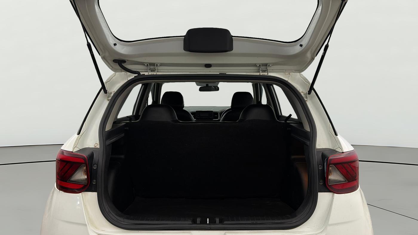 2021 Hyundai VENUE S 1.2, Petrol, Manual, 38,032 km, Boot Open Zoomed View