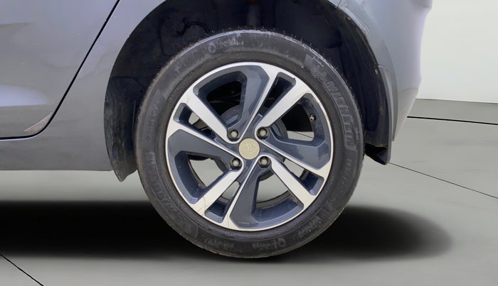 2020 Tata ALTROZ XZ PETROL, Petrol, Manual, 78,284 km, Left Rear Wheel