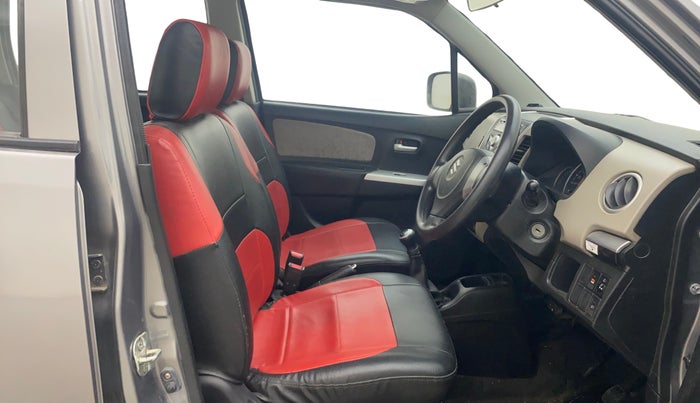 2015 Maruti Wagon R 1.0 VXI, Petrol, Manual, 36,091 km, Right Side Front Door Cabin