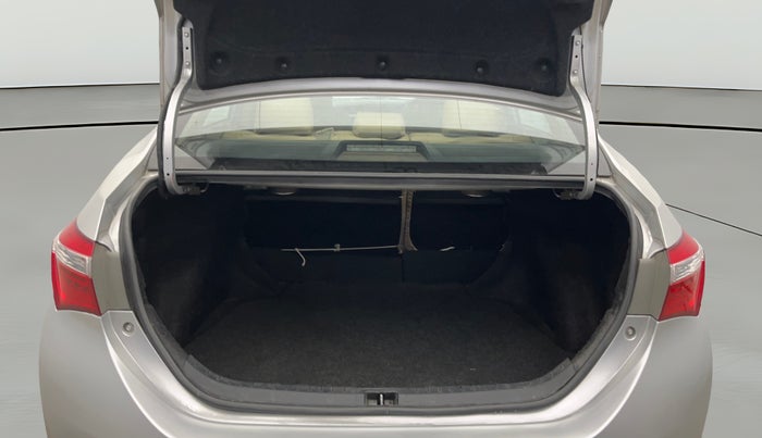 2014 Toyota Corolla Altis JS PETROL, Petrol, Manual, 1,06,047 km, Boot Open Zoomed View