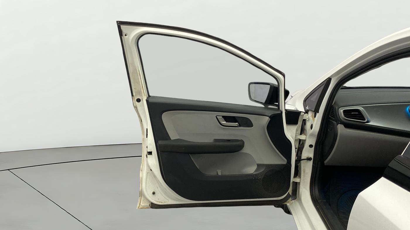 2020 Tata ALTROZ XZ PETROL, Petrol, Manual, 36,994 km, LHS Front Door