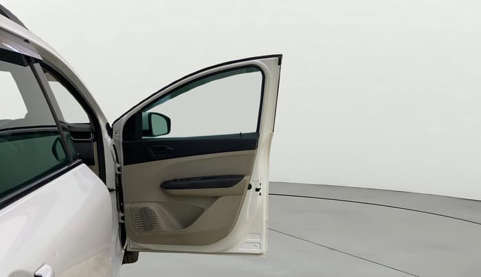 2021 Renault TRIBER RXT, CNG, Manual, 91,304 km, RHS Front Door