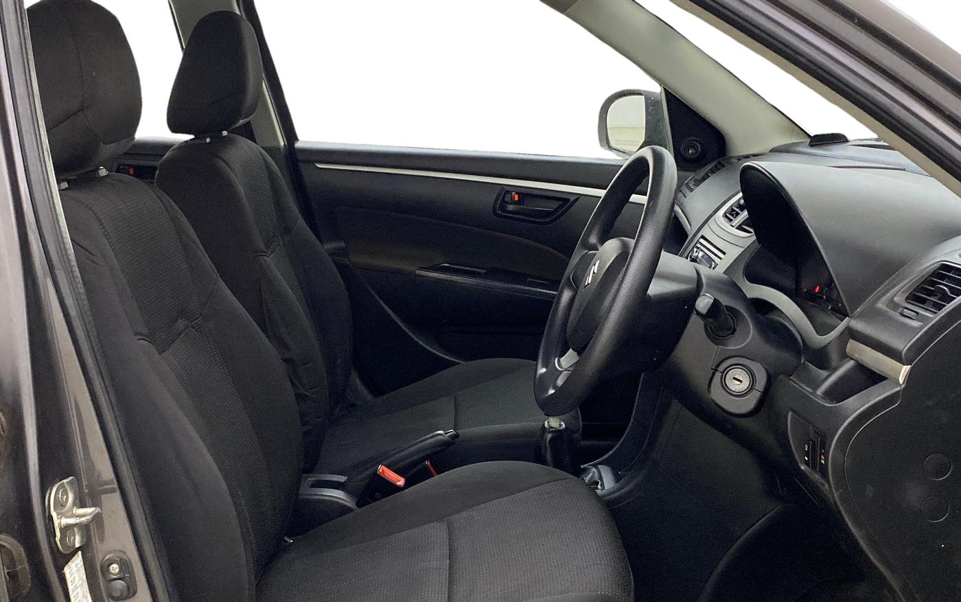 2016 Maruti Swift LXI, Petrol, Manual, 70,923 km, Right Side Front Door Cabin