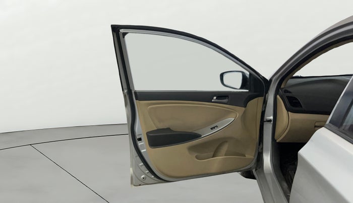 2015 Hyundai Verna FLUIDIC 4S 1.4 VTVT, Petrol, Manual, 48,762 km, LHS Front Door