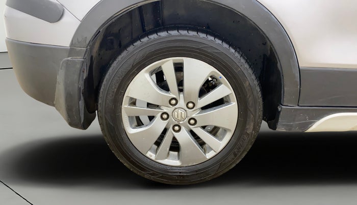 2016 Maruti S Cross ZETA 1.3, Diesel, Manual, 1,32,425 km, Right Rear Wheel