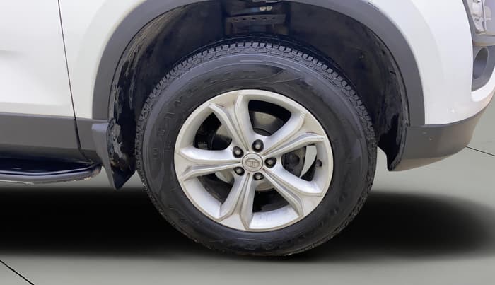 2023 Tata Harrier XTA 2.0L KRYOTEC PLUS, Diesel, Automatic, 1,06,808 km, Right Front Wheel