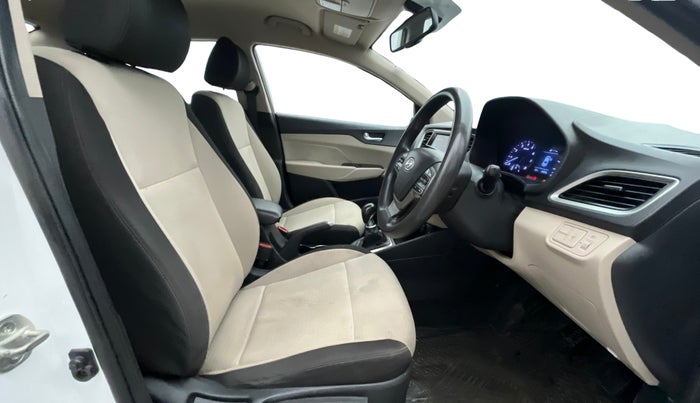 2019 Hyundai Verna 1.6 VTVT SX, Petrol, Manual, 65,450 km, Right Side Front Door Cabin