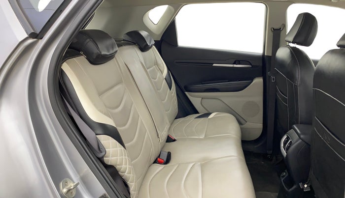 2020 KIA SONET HTX 1.0 IMT, Petrol, Manual, 55,558 km, Right Side Rear Door Cabin