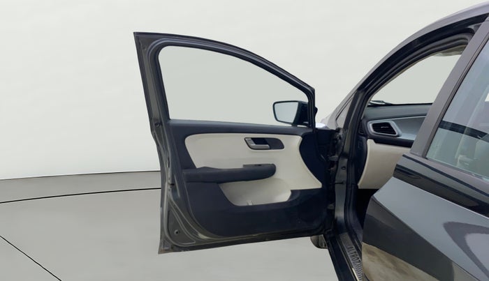 2023 Tata ALTROZ XZ CNG, CNG, Manual, 27,081 km, LHS Front Door