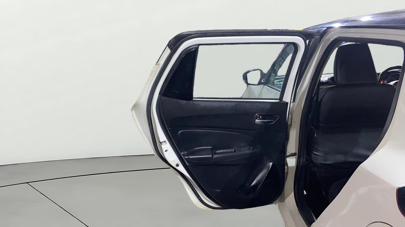 2023 Maruti Swift ZXI PLUS AMT DUAL TONE, Petrol, Automatic, 58,445 km, LHS Rear Door
