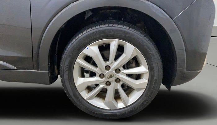 2020 Mahindra XUV300 W8 1.2 PETROL, Petrol, Manual, 50 km, Right Front Wheel