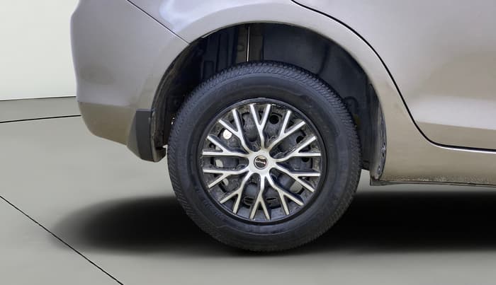 2015 Maruti Swift Dzire VXI, Petrol, Manual, 34,601 km, Right Rear Wheel
