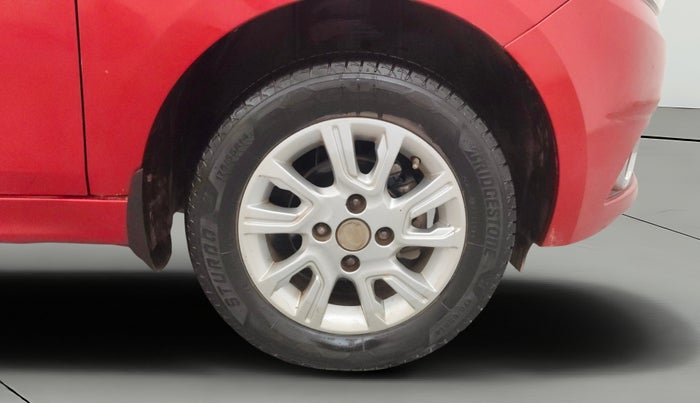 2017 Tata Tiago XZ PETROL, Petrol, Manual, 90,697 km, Right Front Wheel
