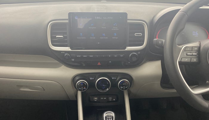 2023 Hyundai VENUE SX 1.2 PETROL, Petrol, Manual, 18,222 km, Air Conditioner