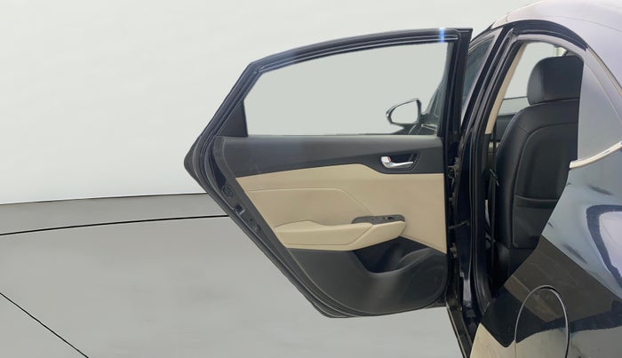 2018 Hyundai Verna 1.6 VTVT SX (O) AT, Petrol, Automatic, 69,467 km, LHS Rear Door