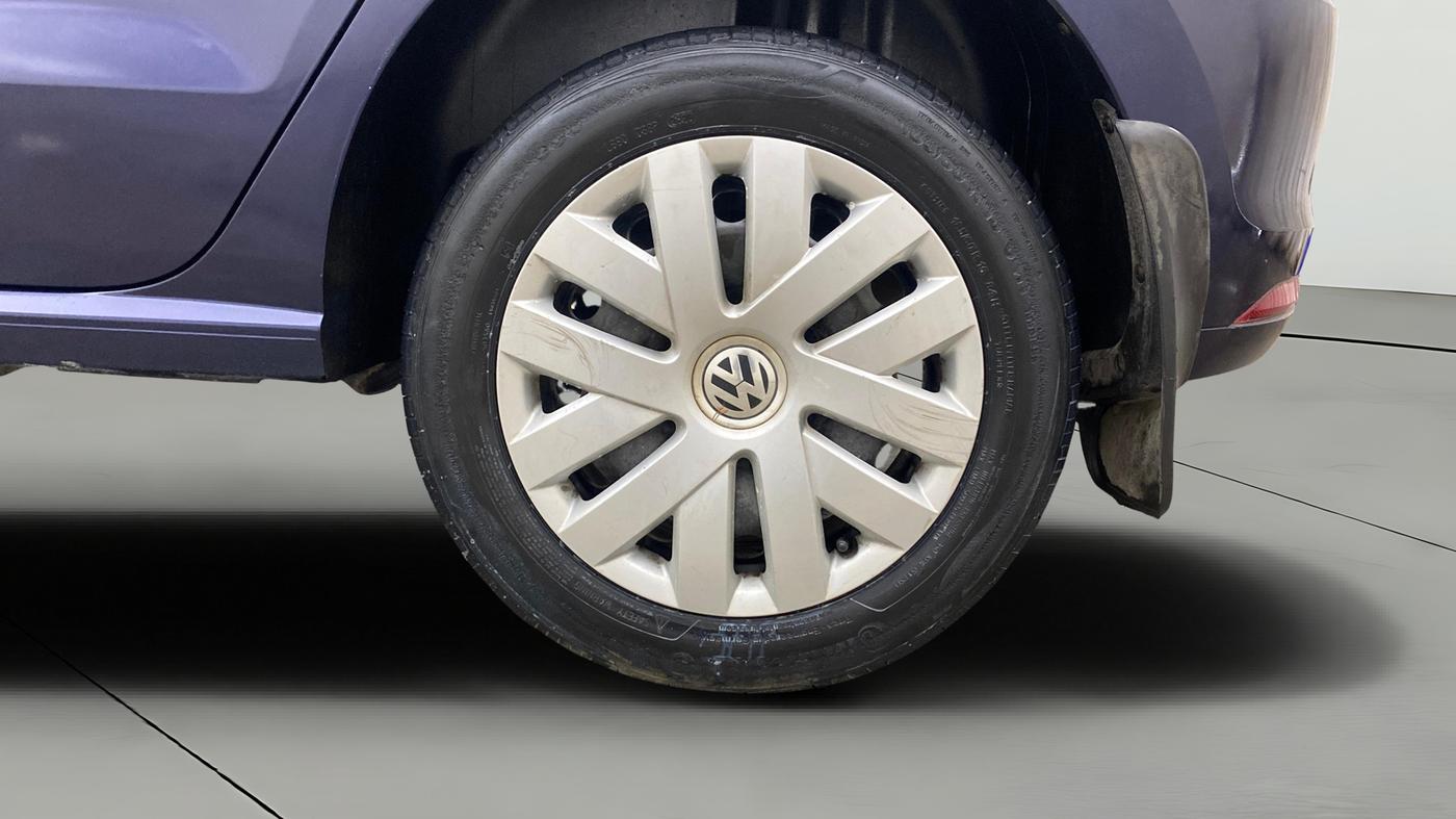 2015 Volkswagen Polo COMFORTLINE 1.2L, Petrol, Manual, 94,778 km, Left Rear Wheel