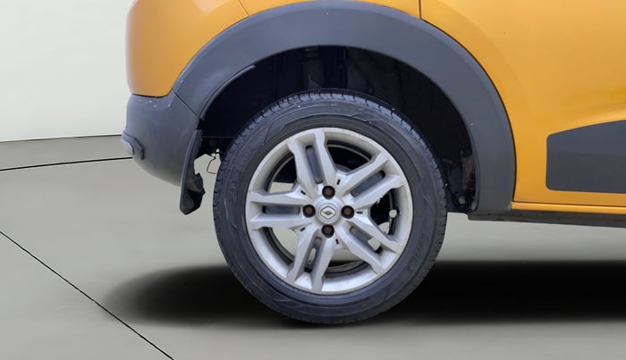 2020 Renault TRIBER RXZ AMT, Petrol, Automatic, 37,499 km, Right Rear Wheel