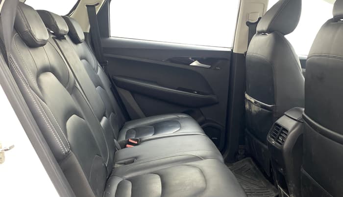 2020 MG HECTOR SHARP 1.5 DCT PETROL, Petrol, Automatic, 93,278 km, Right Side Rear Door Cabin