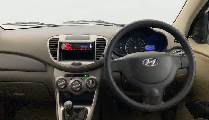 2015 Hyundai i10 MAGNA 1.1, CNG, Manual, 1,11,888 km, Steering Wheel Close Up