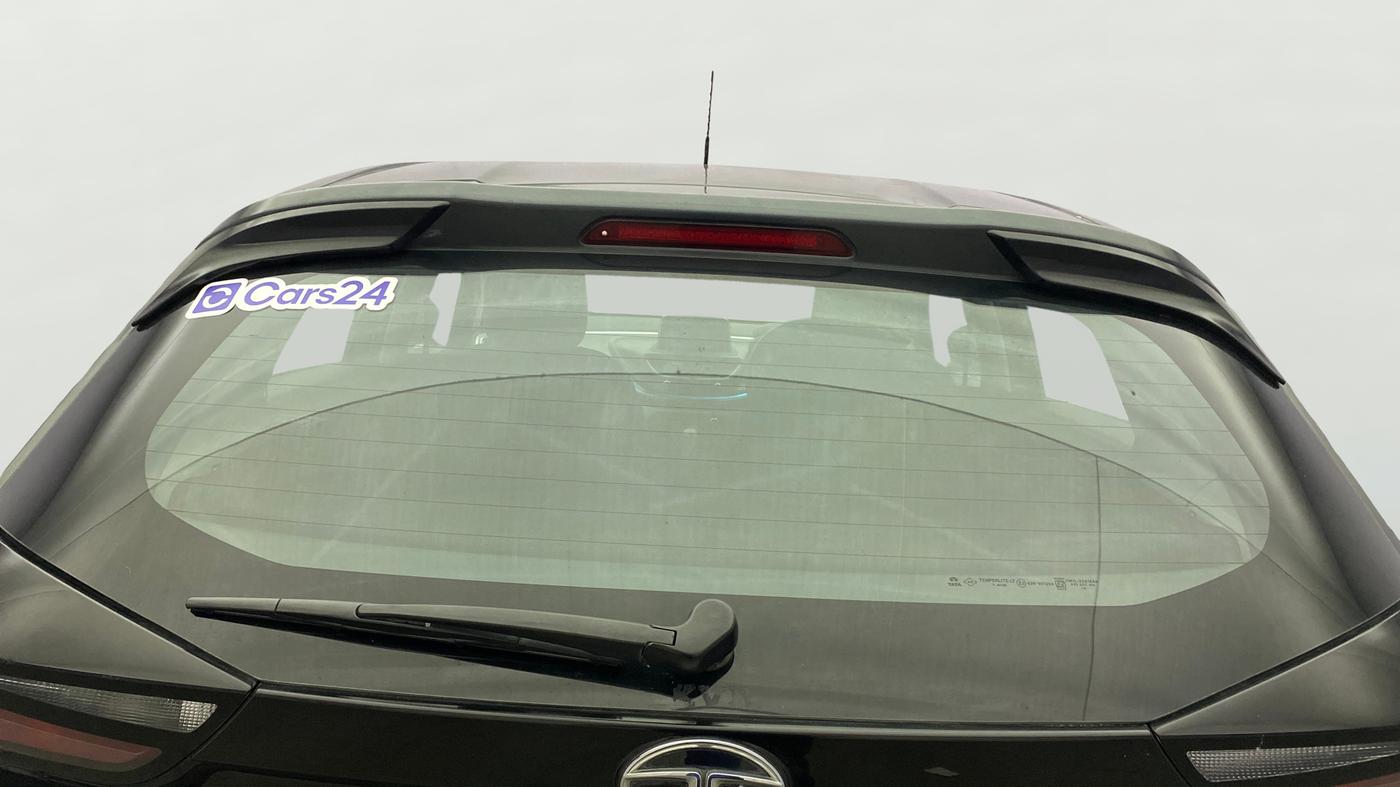2021 Tata ALTROZ XZ PETROL, Petrol, Manual, 31,421 km, Rear Windshield