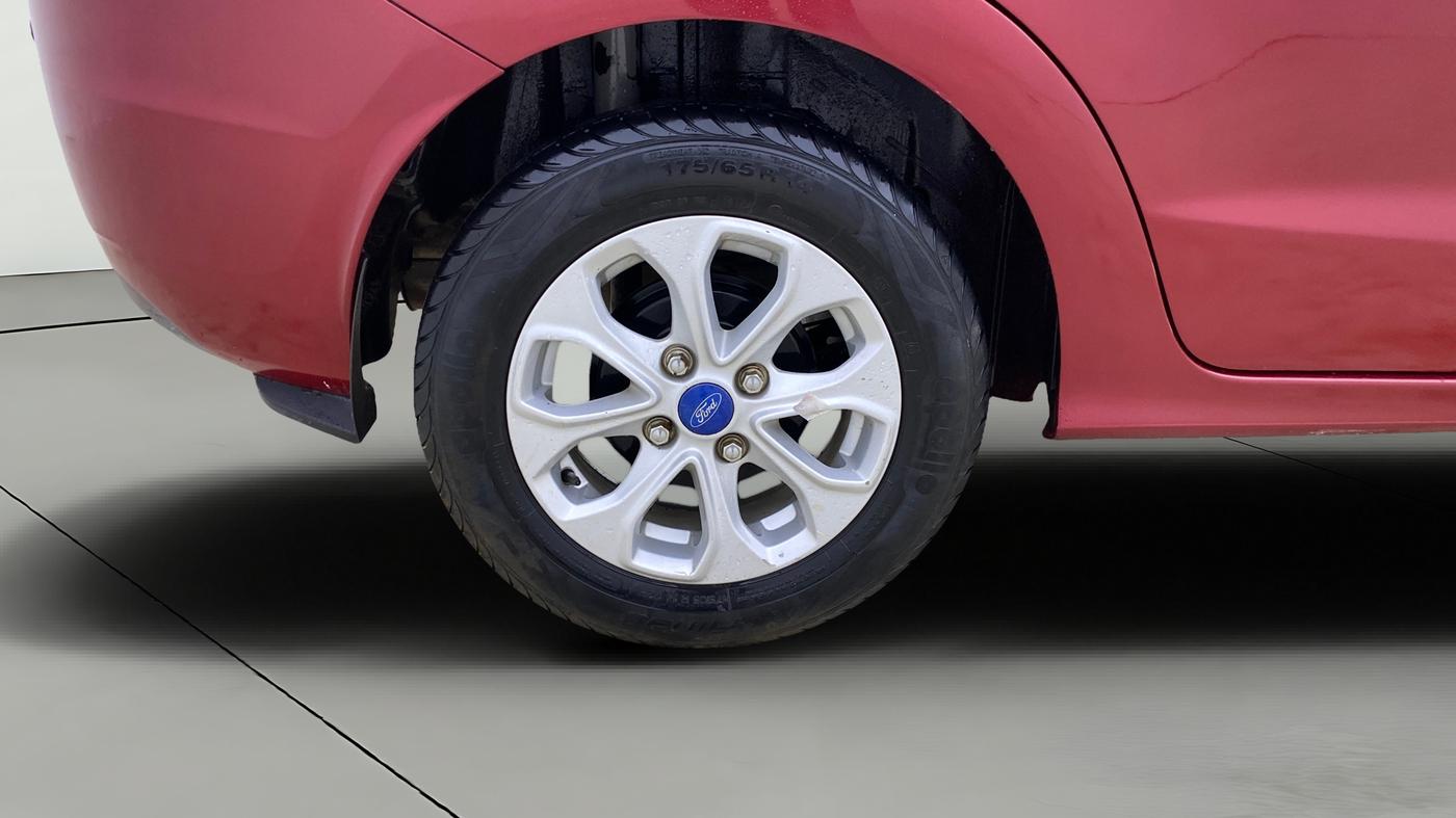 2015 Ford Figo Aspire TITANIUM 1.5 PETROL AT, Petrol, Automatic, 92,467 km, Right Rear Wheel