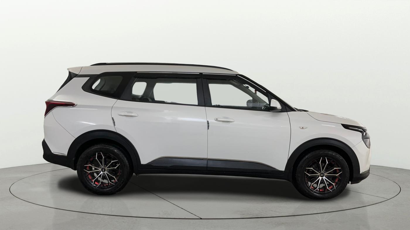 2023 KIA CARENS PREMIUM 1.5 PETROL 7 STR, Petrol, Manual, 16,806 km, Right Side View
