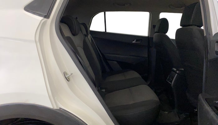 2016 Hyundai Creta SX PLUS 1.6 PETROL, Petrol, Manual, 71,741 km, Right Side Rear Door Cabin