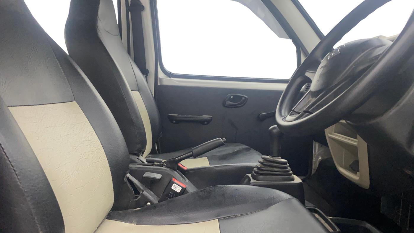 2023 Maruti Eeco 5 STR AC, Petrol, Manual, 6,694 km, Right Side Front Door Cabin