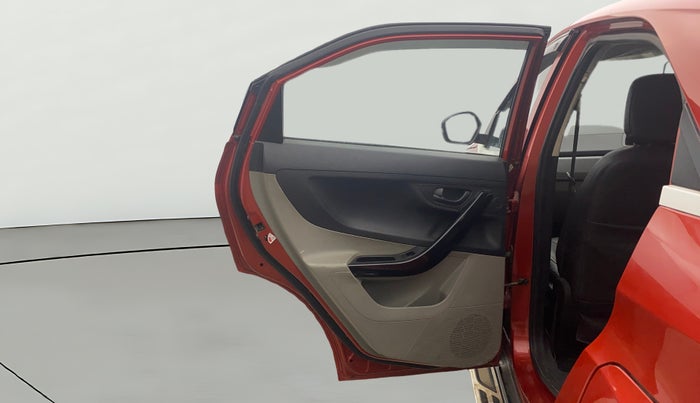 2018 Tata NEXON XM PETROL, CNG, Manual, 89,009 km, LHS Rear Door