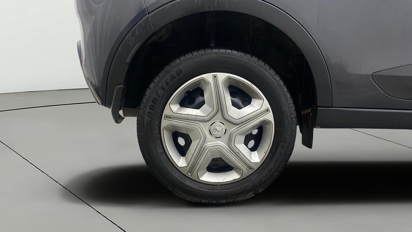 2019 Tata NEXON XM PETROL, Petrol, Manual, 39,526 km, Right Rear Wheel