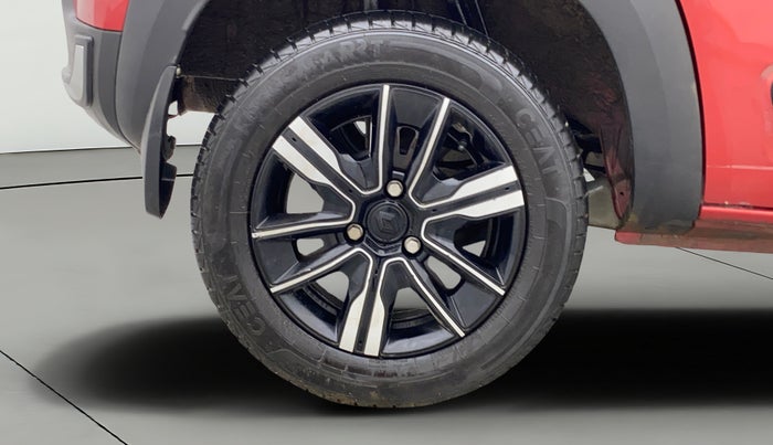 2024 Renault Kwid CLIMBER 1.0 AMT Dual Tone , Petrol, Automatic, 8,660 km, Right Rear Wheel