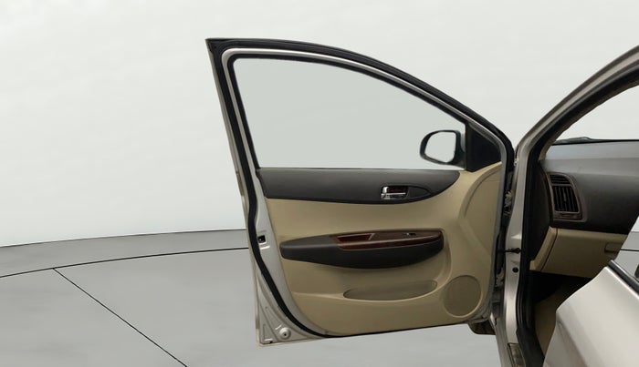 2014 Hyundai i20 SPORTZ 1.2, Petrol, Manual, 51,112 km, LHS Front Door