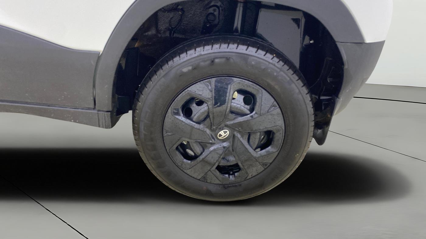 2025 Tata PUNCH Adventure Plus, Petrol, Manual, 6,276 km, Left Rear Wheel