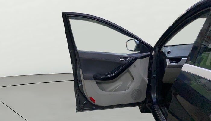 2018 Tata NEXON XZ PETROL, Petrol, Manual, 78,270 km, LHS Front Door