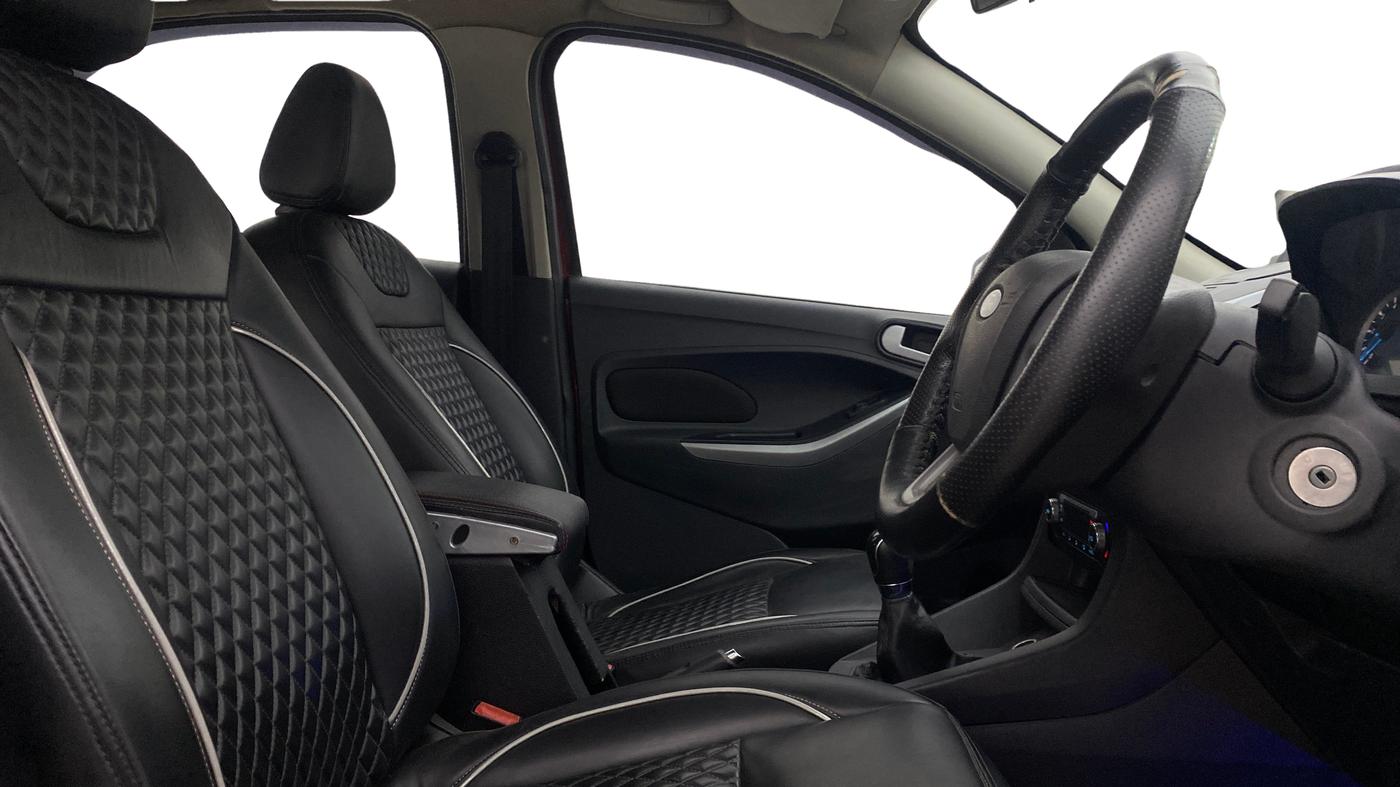 2017 Ford New Figo TITANIUM1.5 DIESEL, Diesel, Manual, 99,176 km, Right Side Front Door Cabin