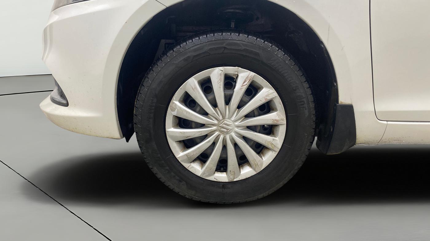 2015 Maruti Swift Dzire VDI, Diesel, Manual, 1,04,191 km, Left Front Wheel