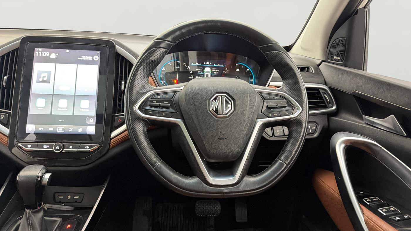 2020 MG HECTOR PLUS SHARP 1.5 PETROL TURBO DCT 6-STR, Petrol, Automatic, 32,671 km, Steering Wheel Close Up