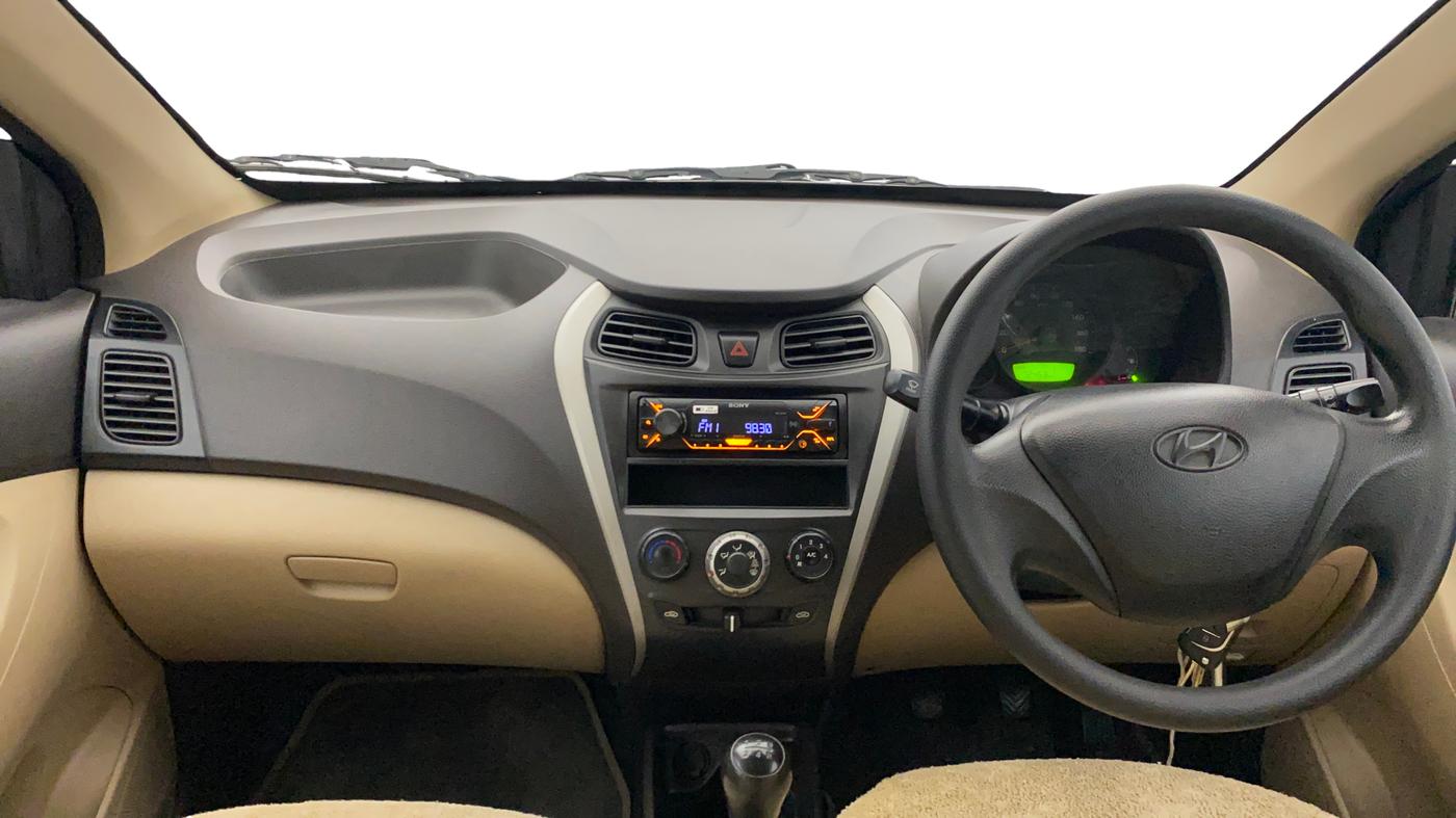 2018 Hyundai Eon ERA +, Petrol, Manual, 72,447 km, Dashboard