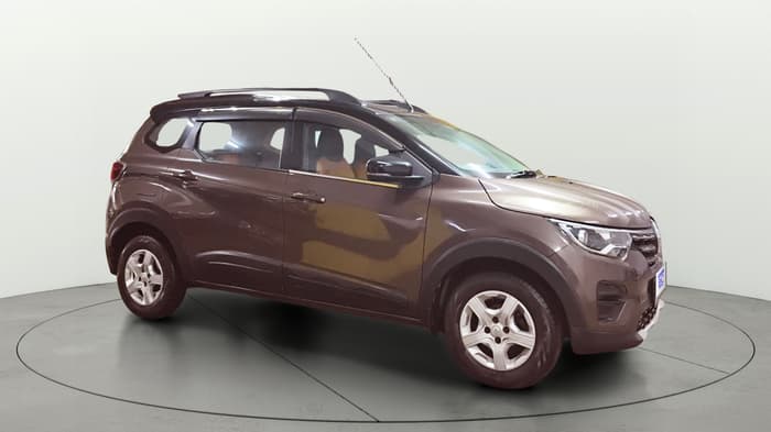 2022 Renault TRIBER RXT, Petrol, Manual, 52,611 km, Right Front Diagonal