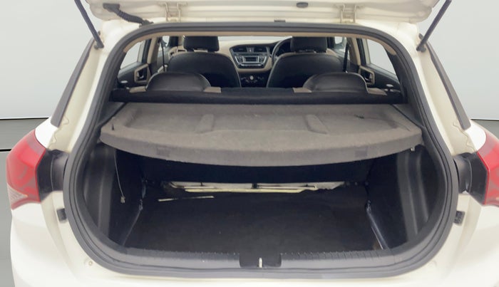 2017 Hyundai Elite i20 SPORTZ 1.2, Petrol, Manual, 67,116 km, Boot Open Zoomed View