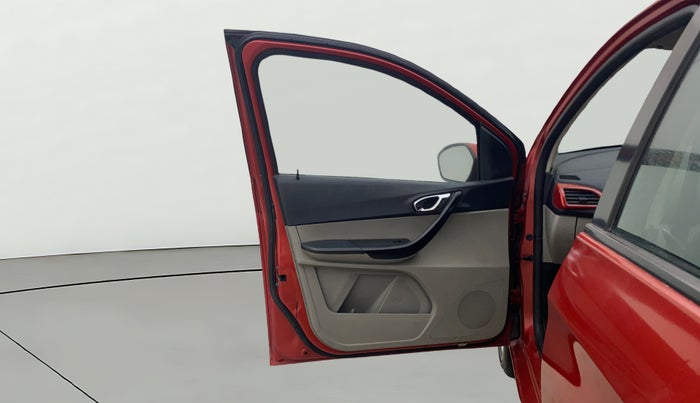 2018 Tata Tiago XZ PETROL, Petrol, Manual, 79,795 km, LHS Front Door