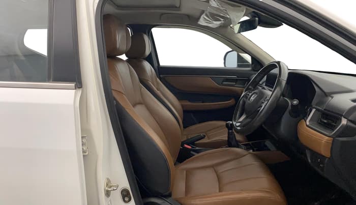2023 Honda ELEVATE ZX MT, Petrol, Manual, 1,22,904 km, Right Side Front Door Cabin