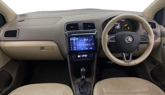 2016 Skoda Rapid 1.5 TDI CR STYLE PLUS AT, Diesel, Automatic, 1,16,803 km, Dashboard