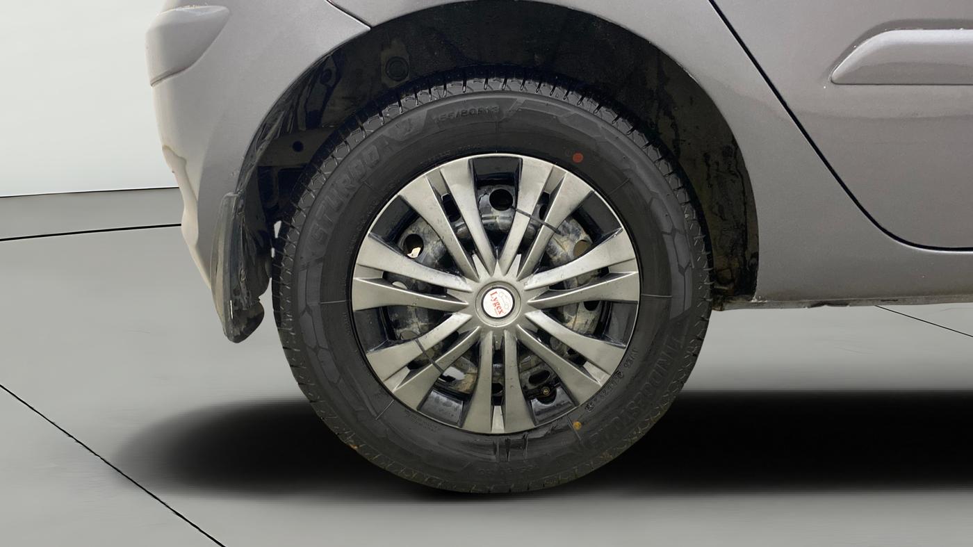 2013 Hyundai i10 SPORTZ 1.2, Petrol, Manual, 1,15,482 km, Right Rear Wheel