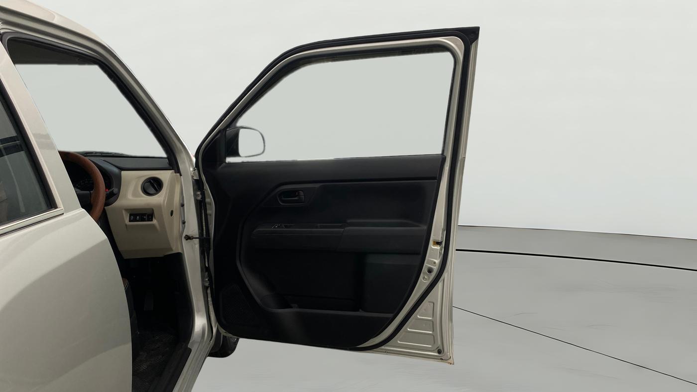 2024 Maruti New Wagon-R LXI 1.0, Petrol, Manual, 10,104 km, RHS Front Door