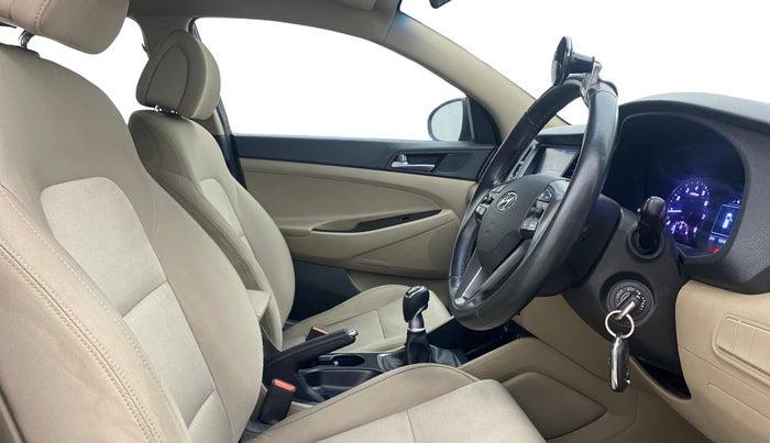 2017 Hyundai Tucson 2WD MT PETROL, Petrol, Manual, 1,03,161 km, Right Side Front Door Cabin