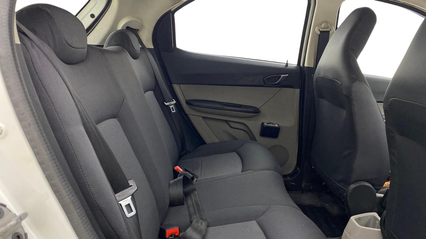 2017 Tata Tiago XE DIESEL, Diesel, Manual, 86,763 km, Right Side Rear Door Cabin